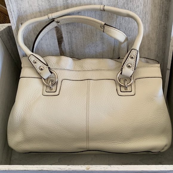 Coach white pebbled leather satchel - Picture 2 of 14
